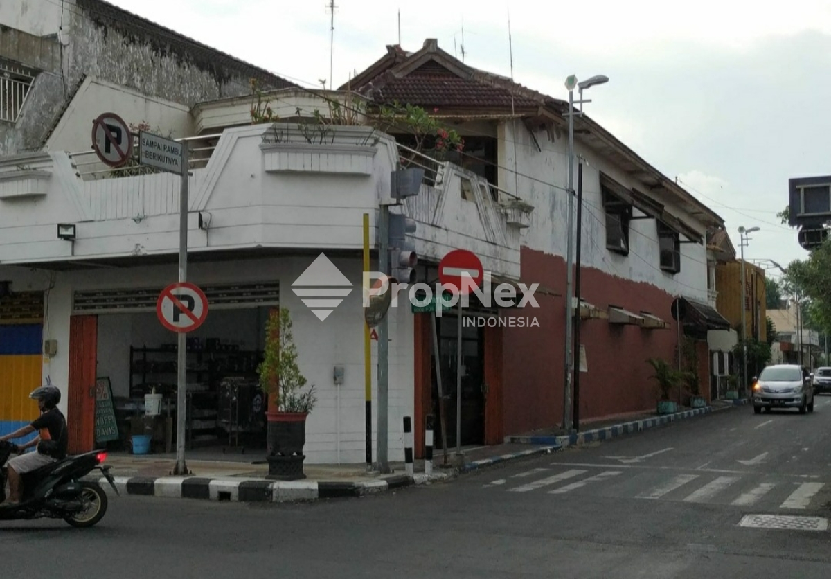 Toko + Rumah Jl Mojopahit dan RA Kartini