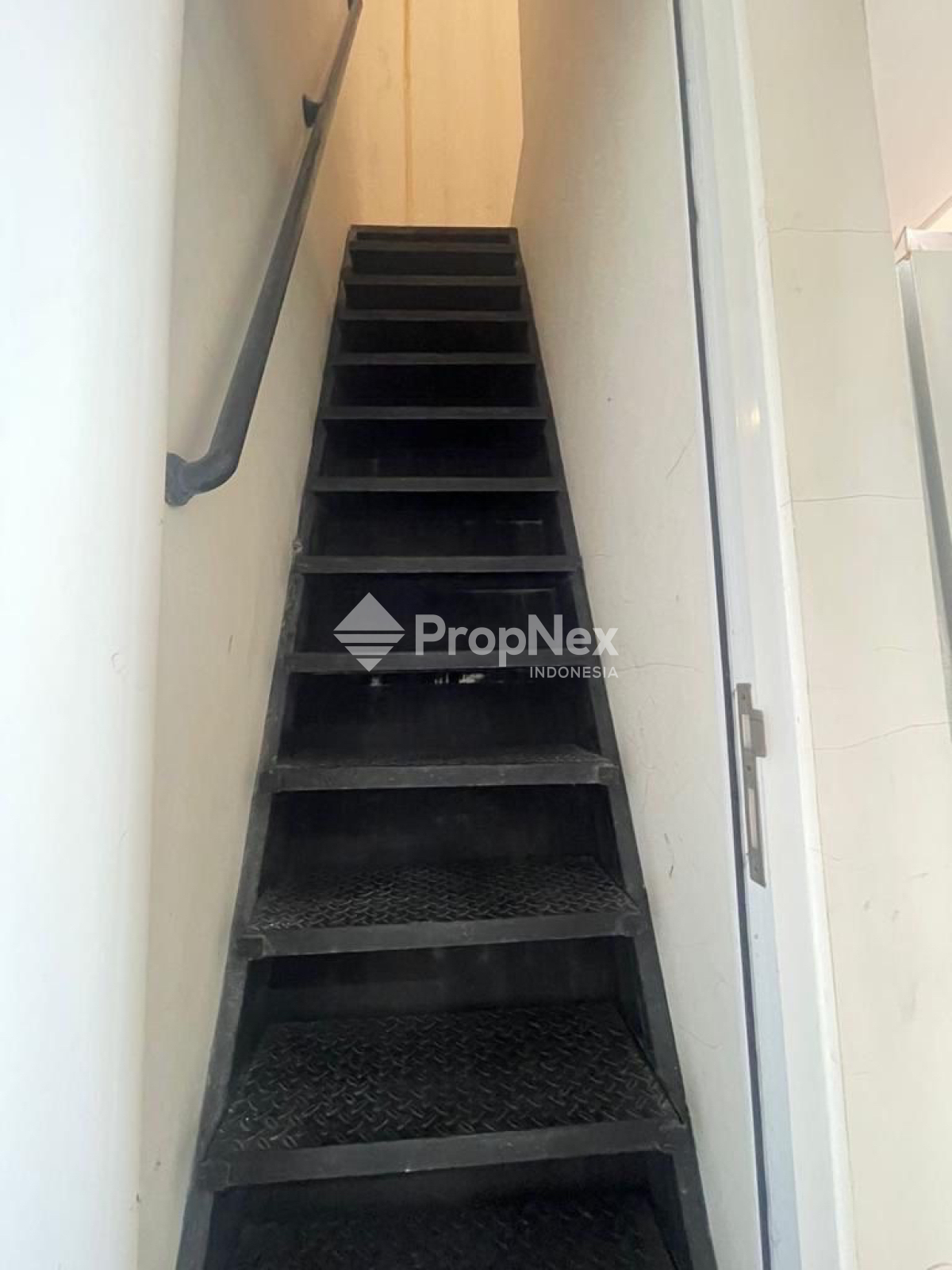 DIJUAL Rumah Serpong Natura City Fully Furnished — foto 3