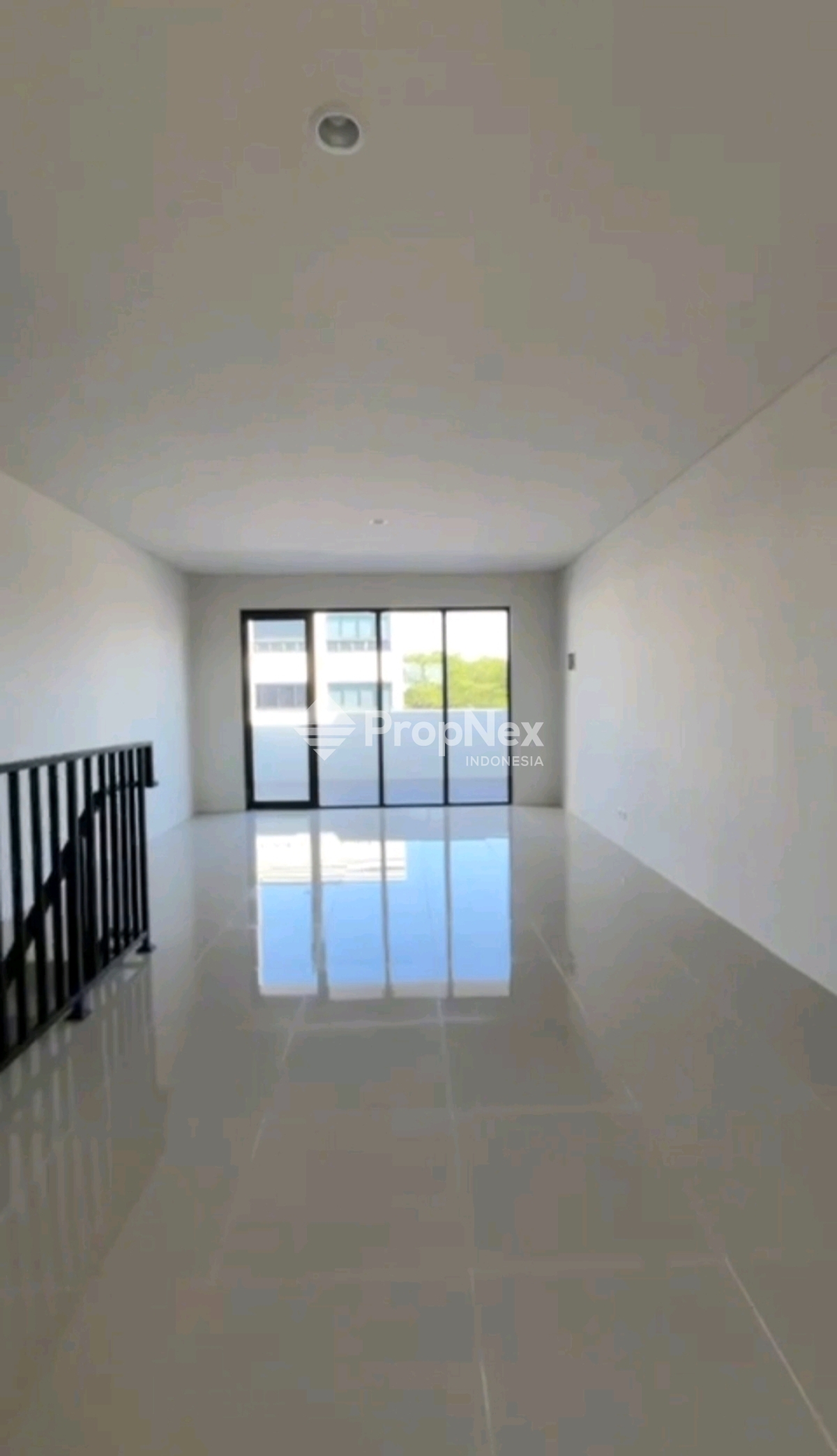 Disewakan Ruko CBD Driyorejo Baru Gress — foto 8