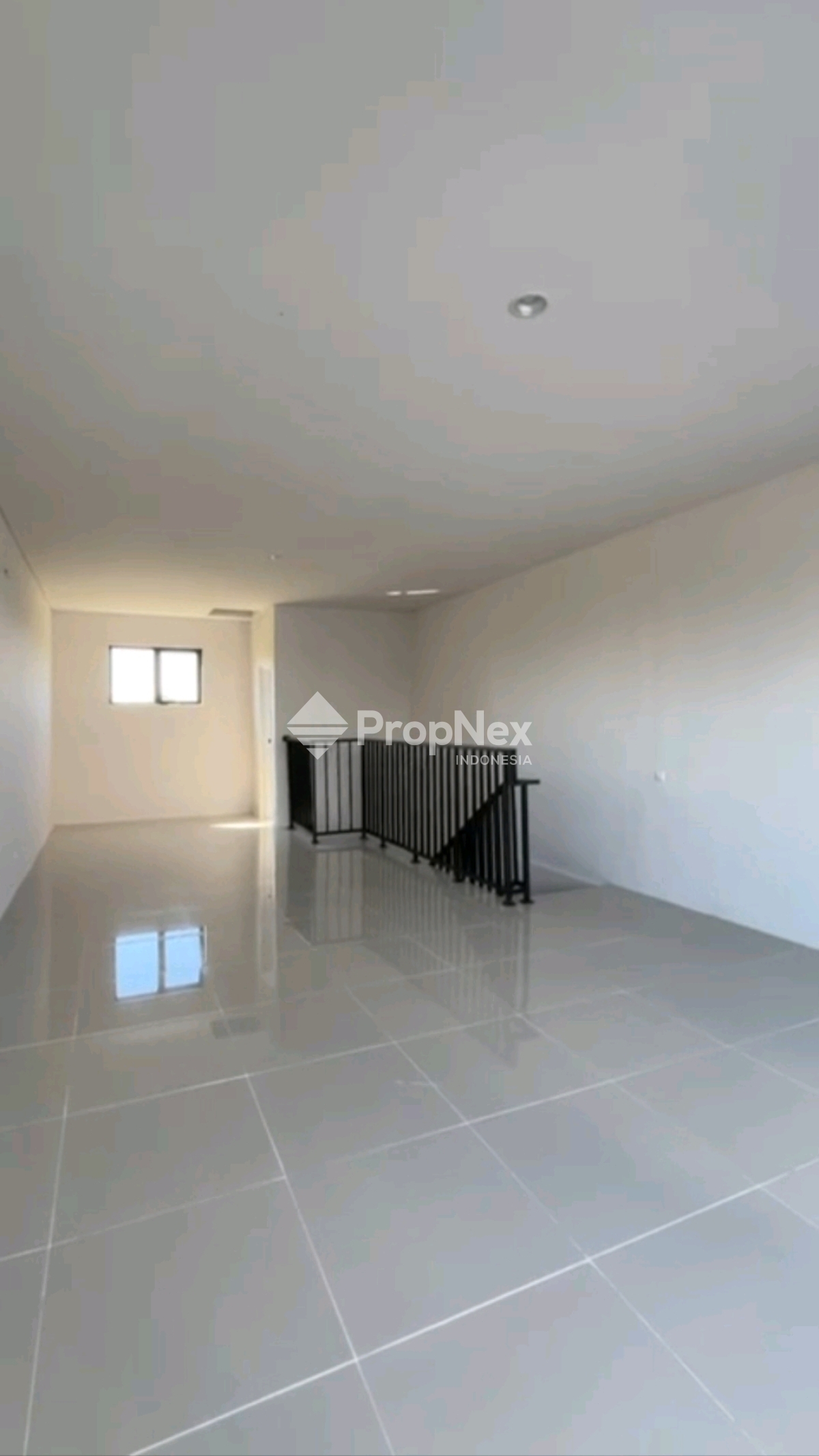 Disewakan Ruko CBD Driyorejo Baru Gress — foto 10