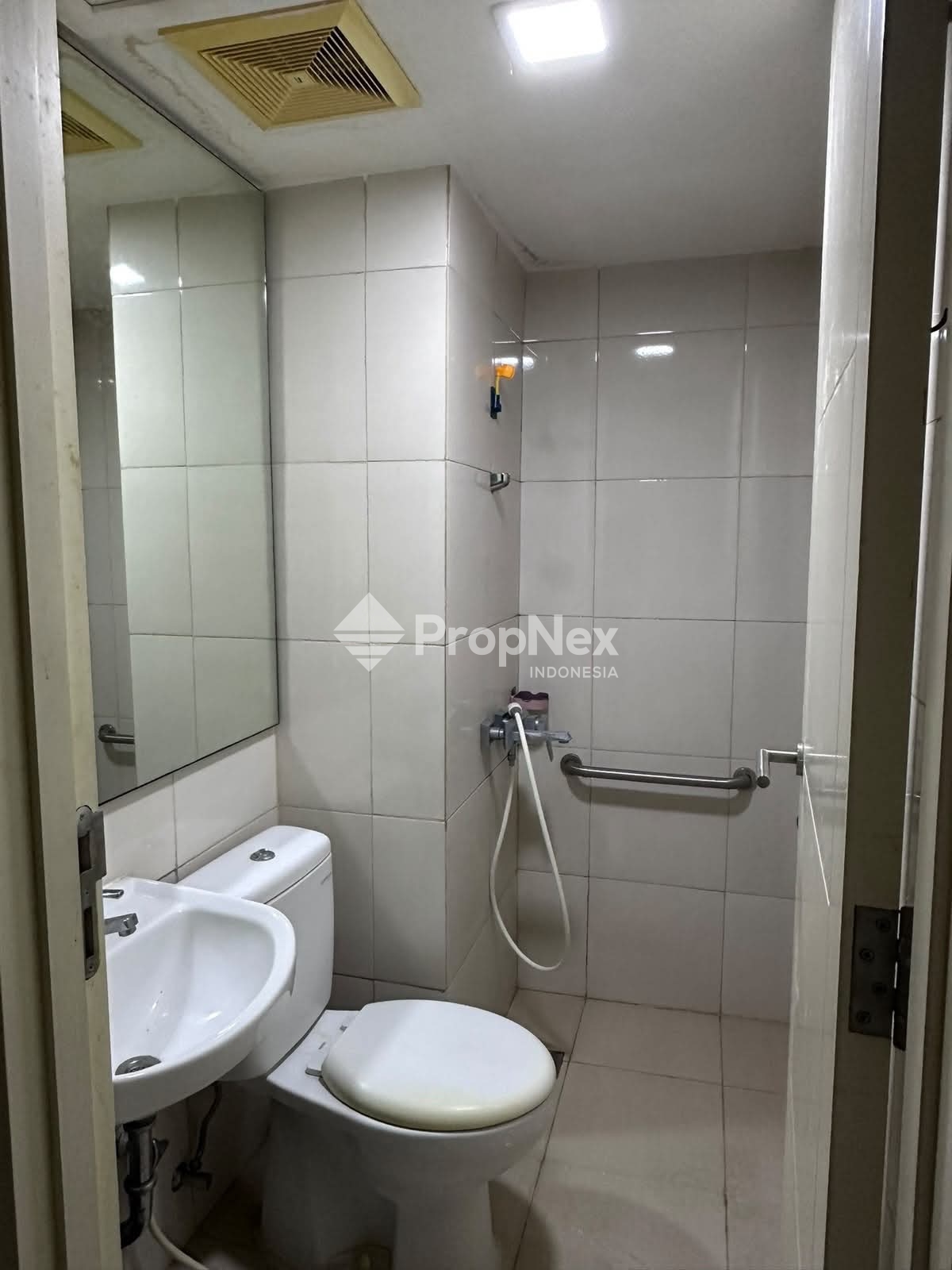 TYPE 1BR LANTAI 27 — foto 3