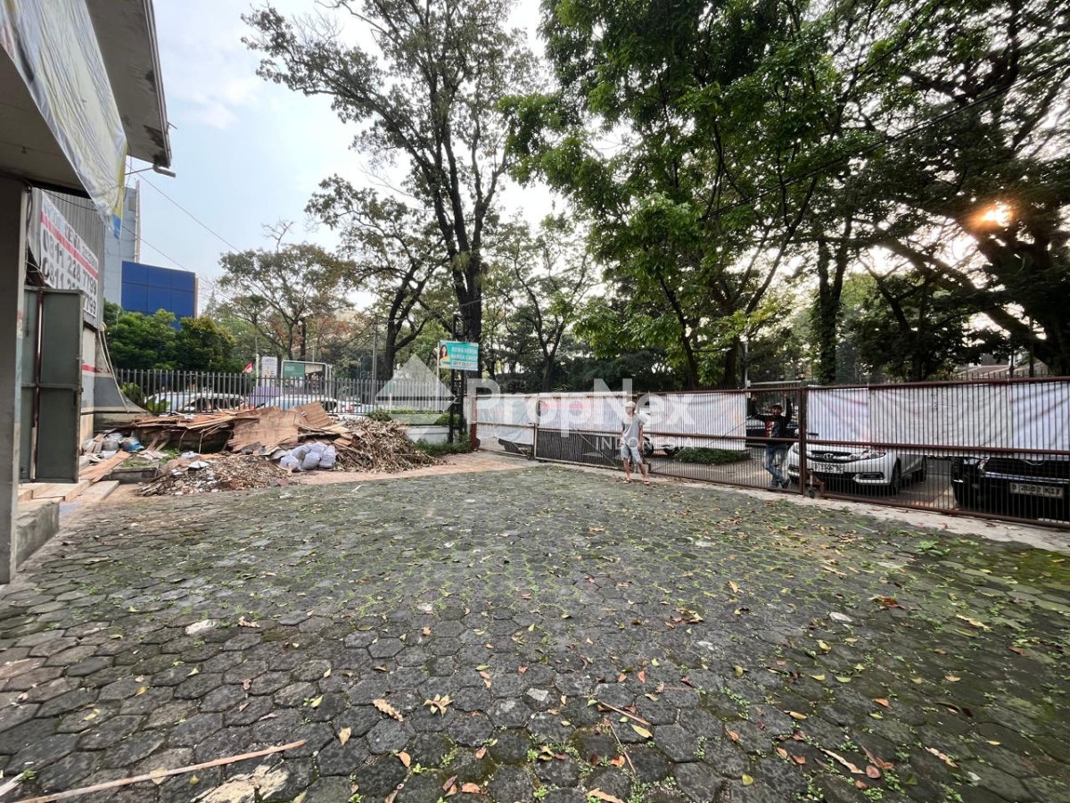 Sewa Ruang Usaha Strategis di Dago