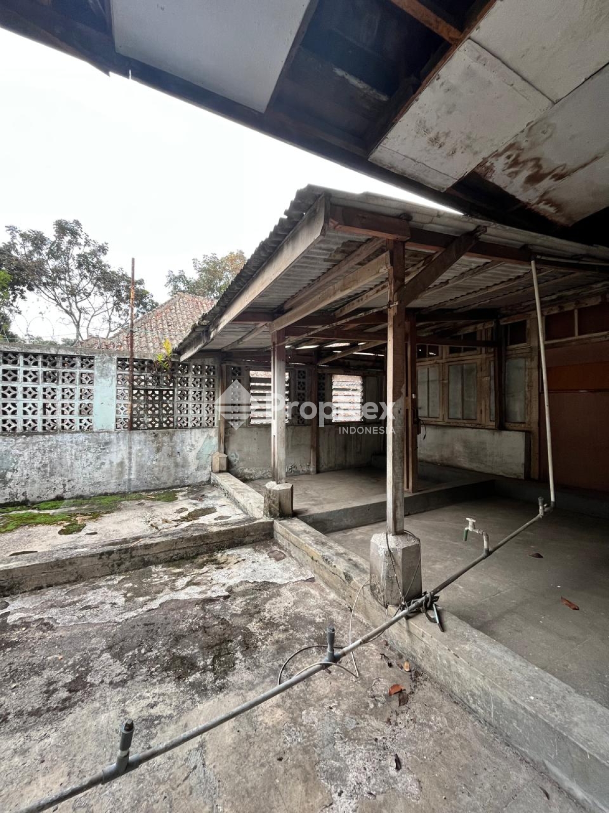 Sewa Ruang Usaha Strategis di Dago — foto 15