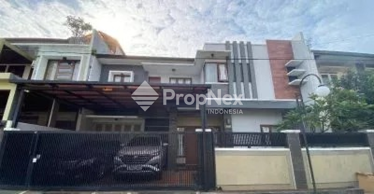 Jual Rumah Terawat Full Furnished di Suryalay, Buah batu