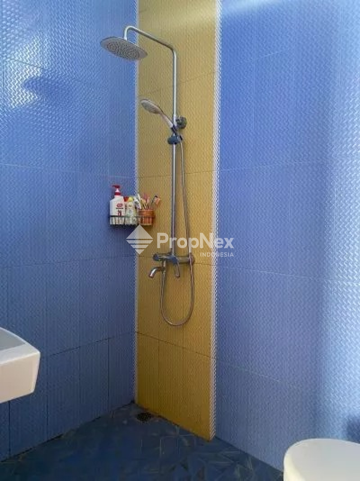 Jual Rumah Terawat Full Furnished di Suryalay, Buah batu — foto 3