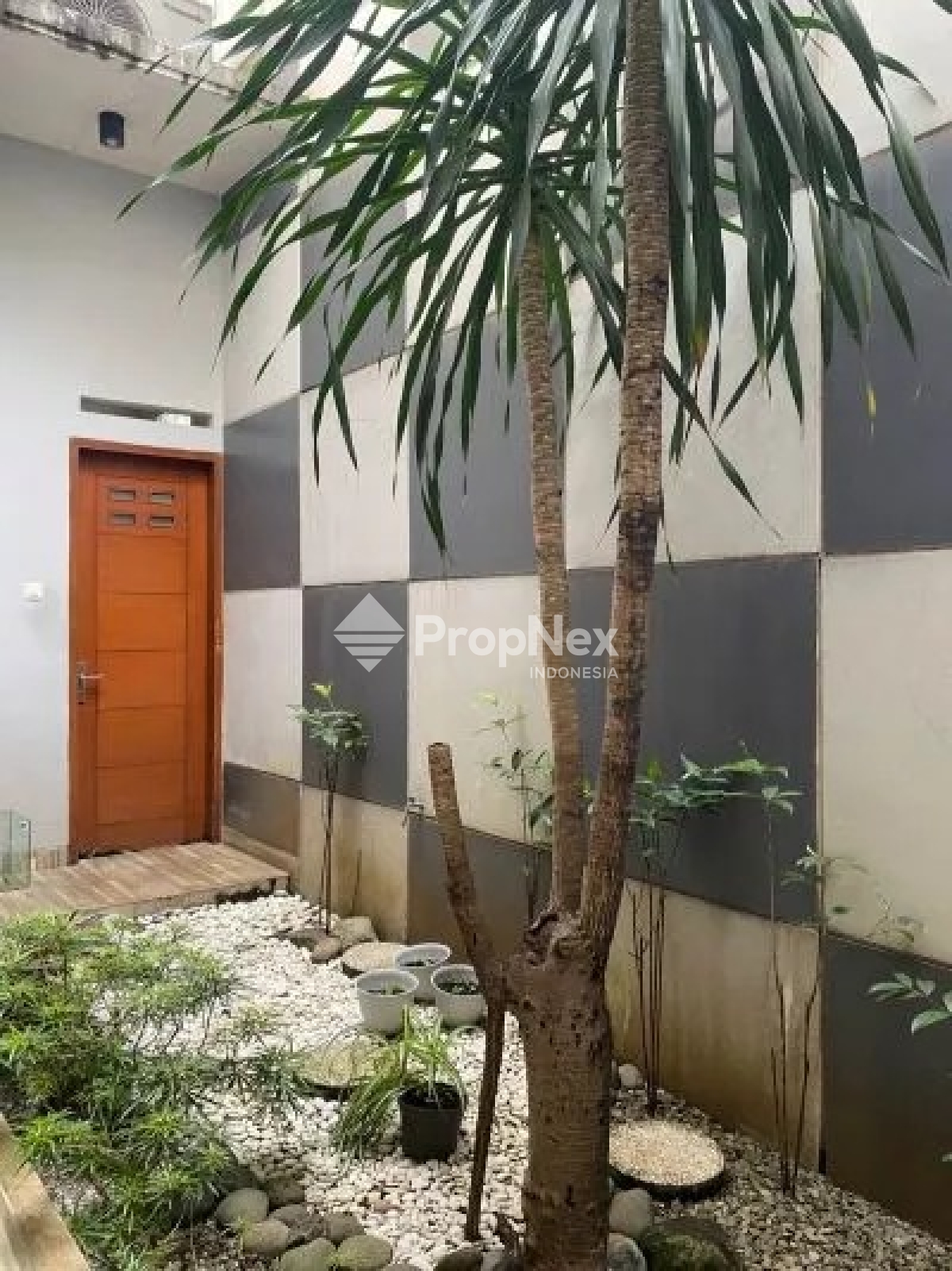 Jual Rumah Terawat Full Furnished di Suryalay, Buah batu — foto 16