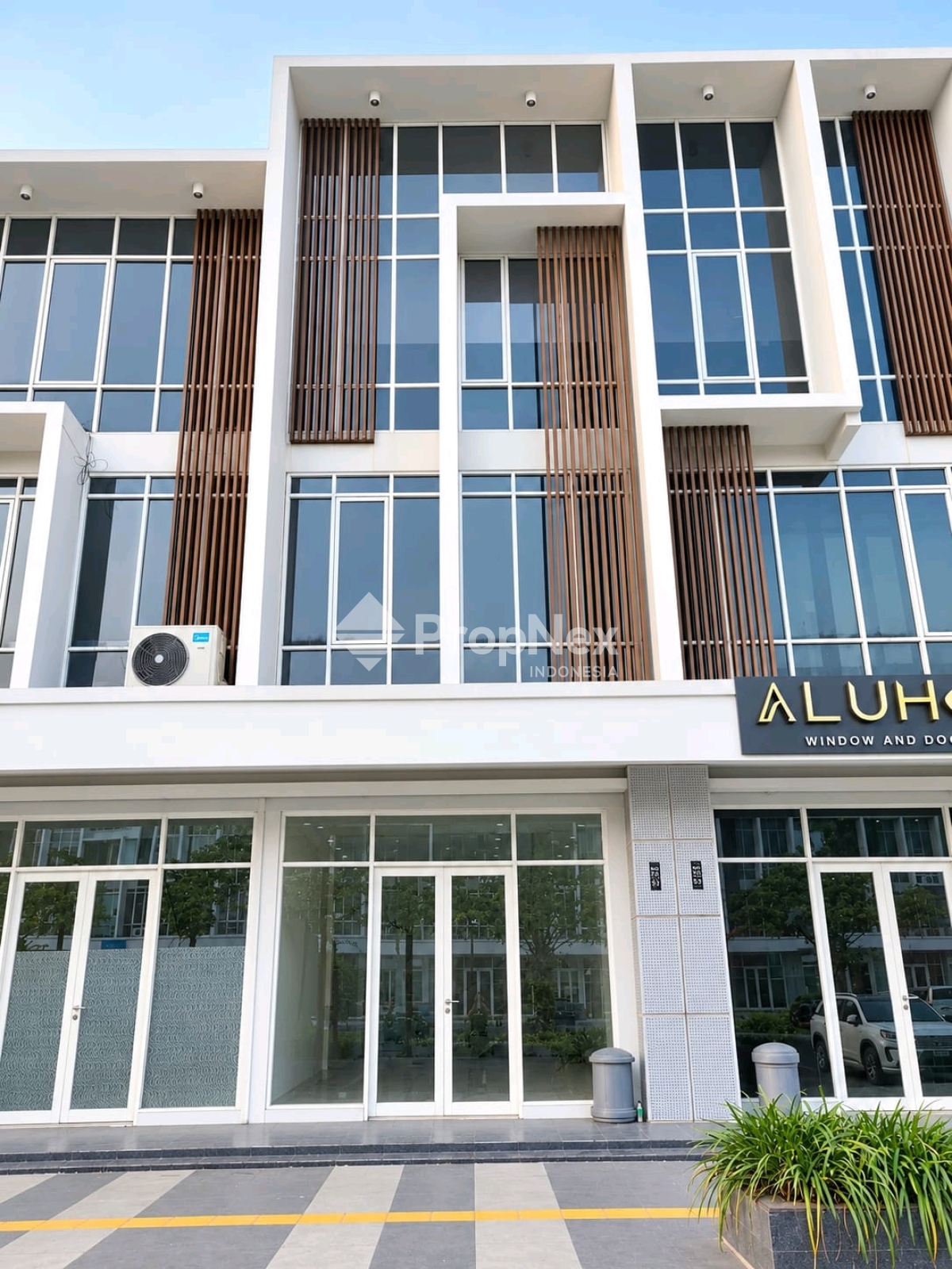 Sewa Ruko North West Boulevard Citraland Utara Blok NV