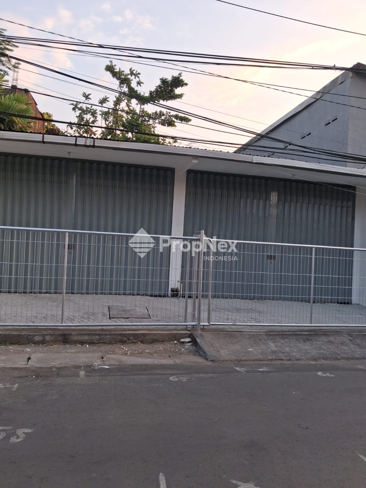 Tempat Usaha Los Dukuh Pakis Mayjend Sungkono