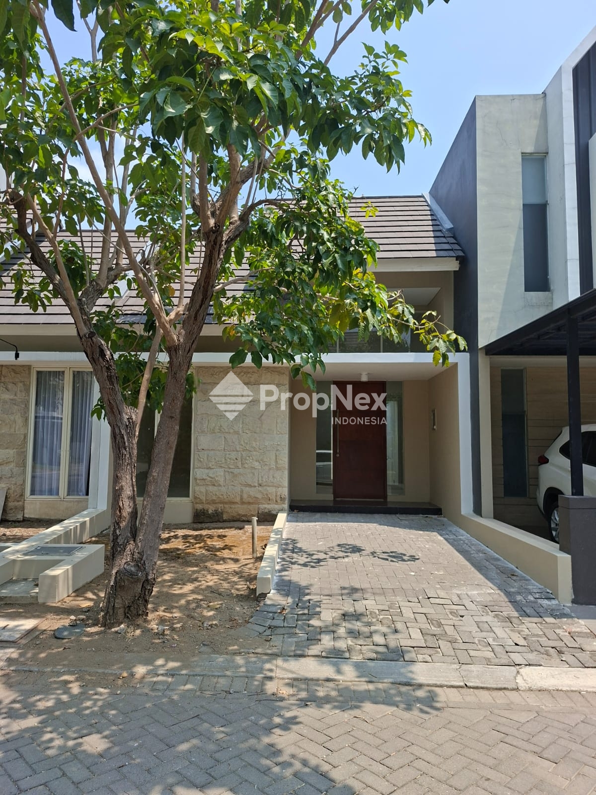 Rumah Northwest Park Citraland Surabaya — foto 2