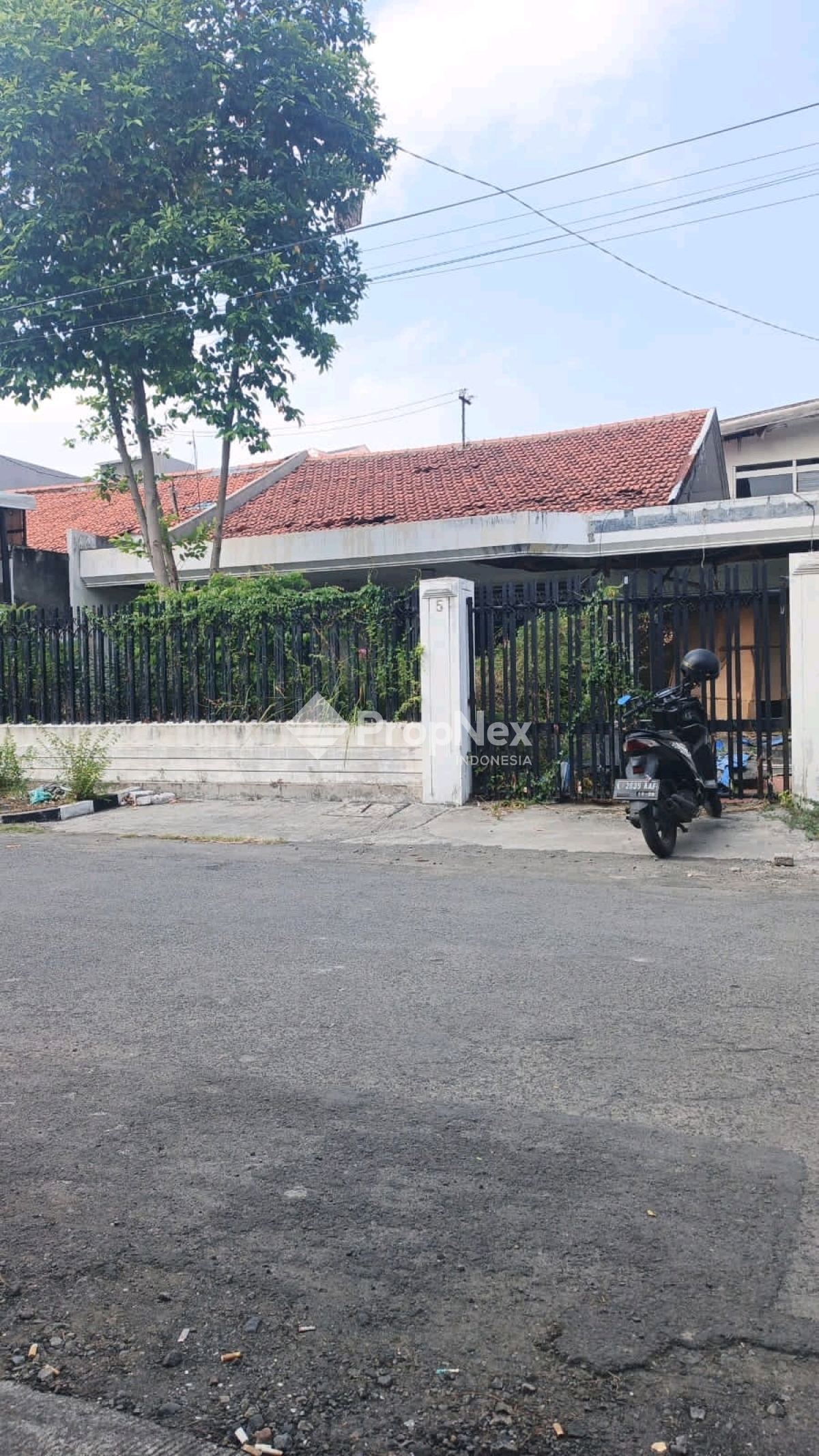 Rumah Darmo Permai Timur 8 no 5