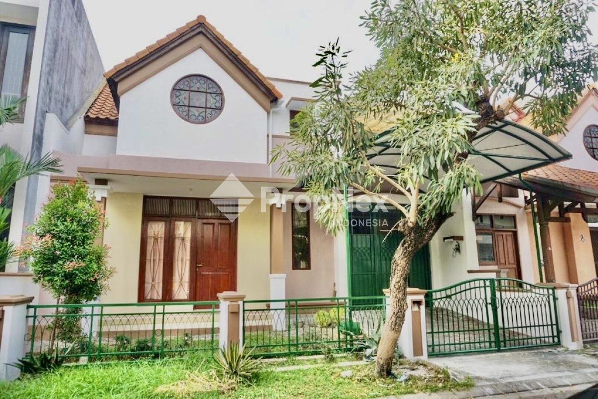 DISEWAKAN RUMAH PURI WIDYA KENCANA CITRALAND DEKAT SEKOLAH CIPUTRA