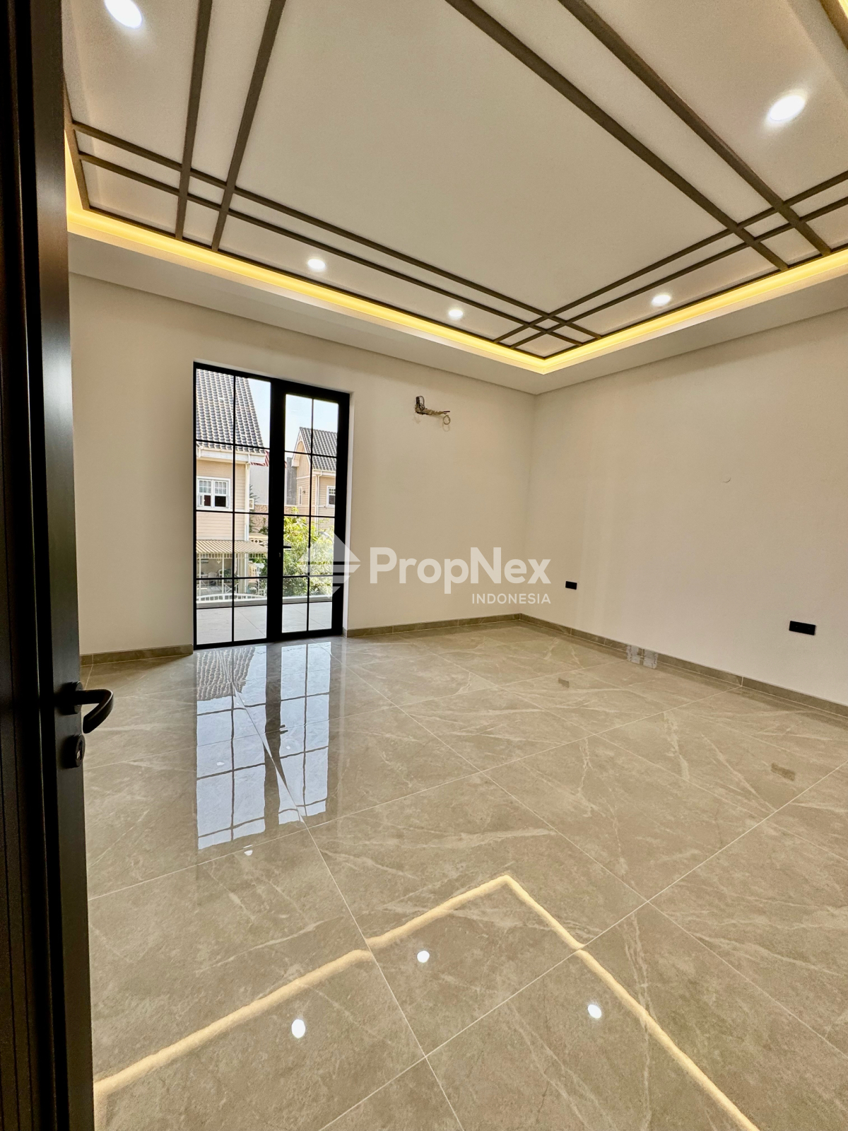 DIJUAL RUMAH PURI WIDYA CITRALAND 3LT 6KT ROOFTOP DEKAT GWALK BARU GRESS — foto 6