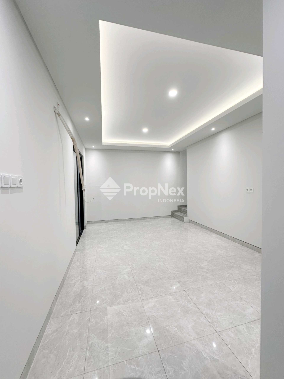 Rumah Baru Minimalis Hook Nirwana Eksekutif Wonorejo Rungkut — foto 4
