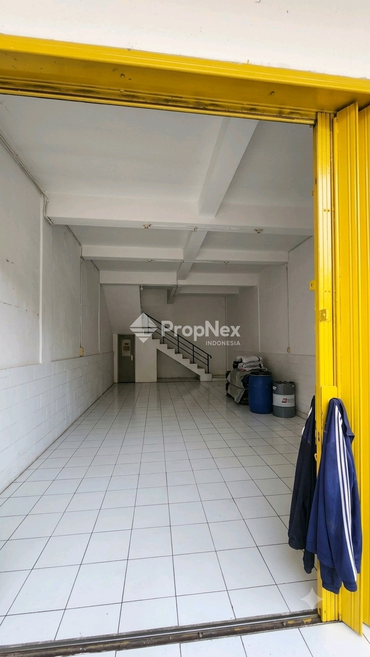 Ruko strategis 3Lantai di Taman Kopo Indah — foto 5