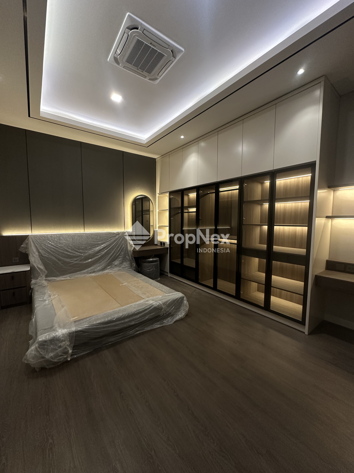 Royal Residence — foto 11