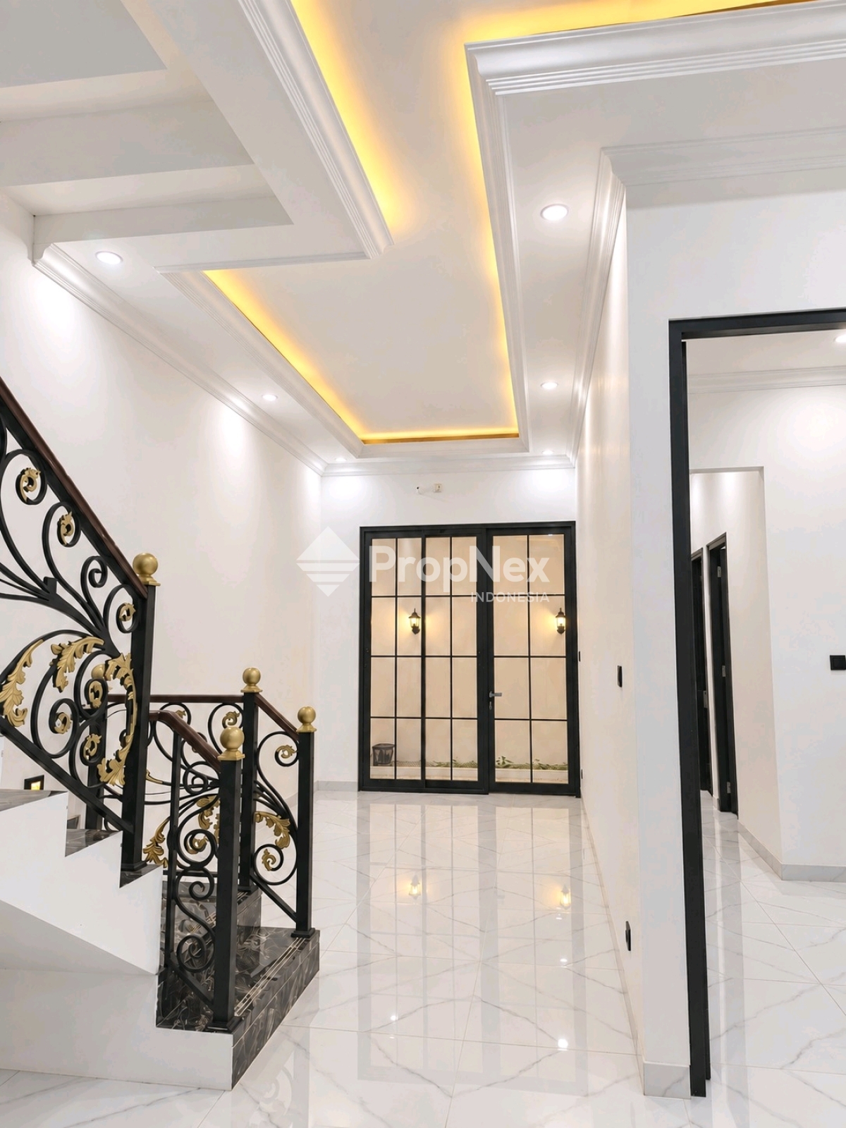 Dijual Rumah Baru Gress Babatan Pantai Utara Semi Classic Minimalis