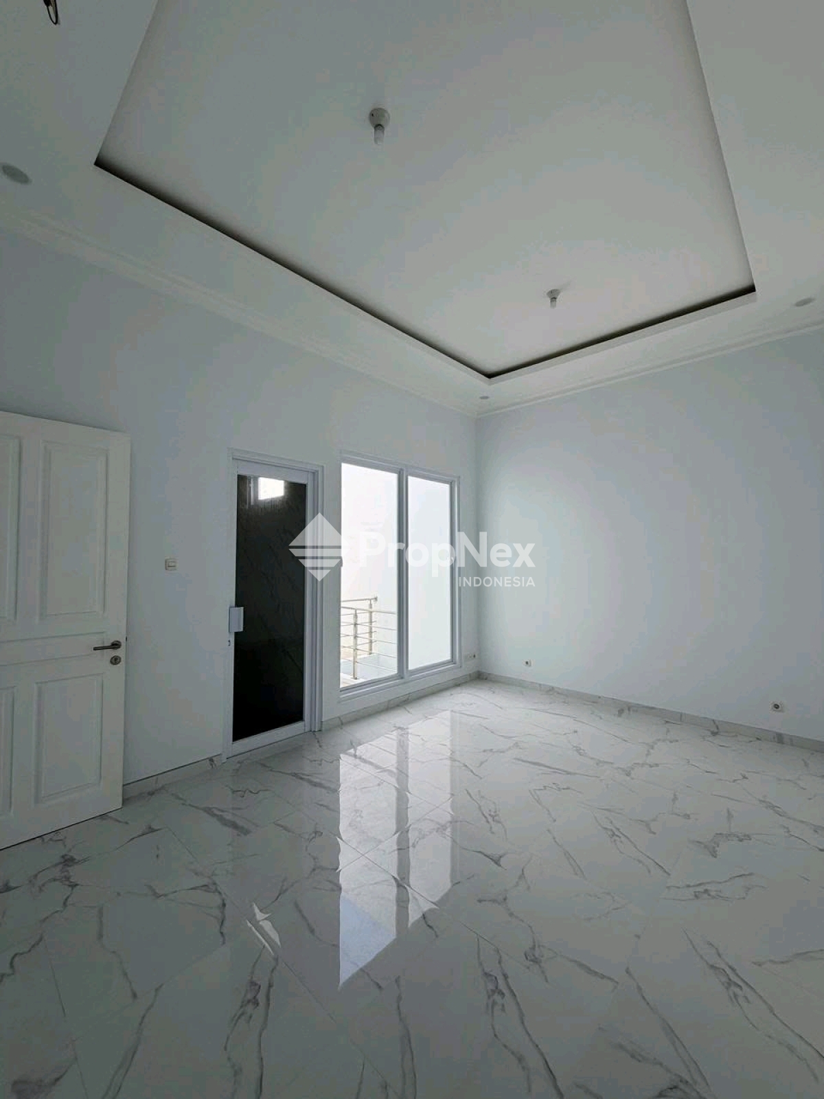 Rumah Baru Mewah 4 Kamar Bukit Palma Citraland Surabaya — foto 7