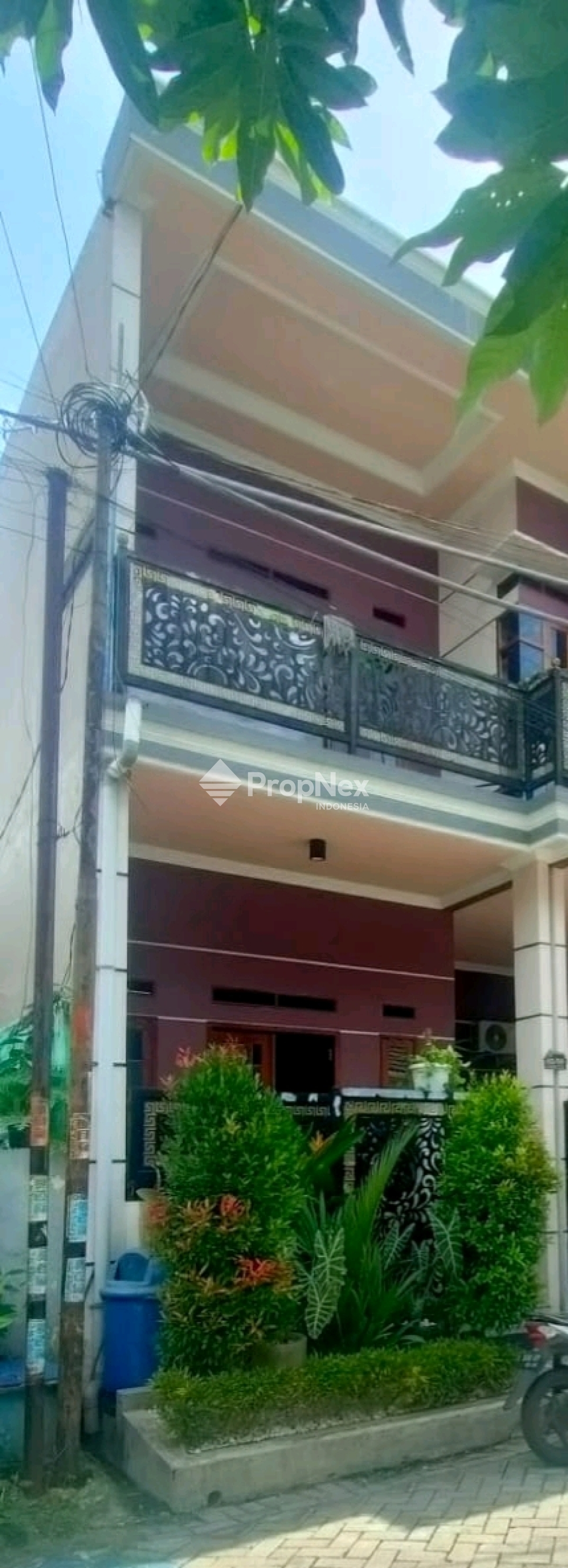 Dijual cepat Rumah tingkat tengah kota