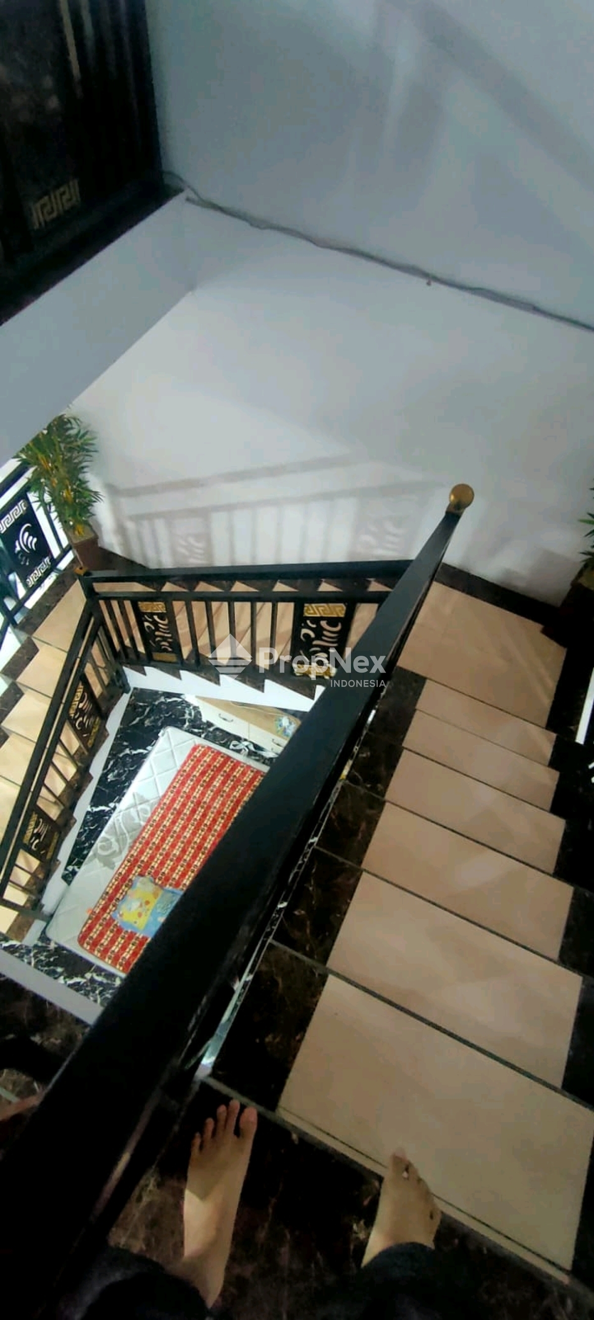 Dijual cepat Rumah tingkat tengah kota — foto 4