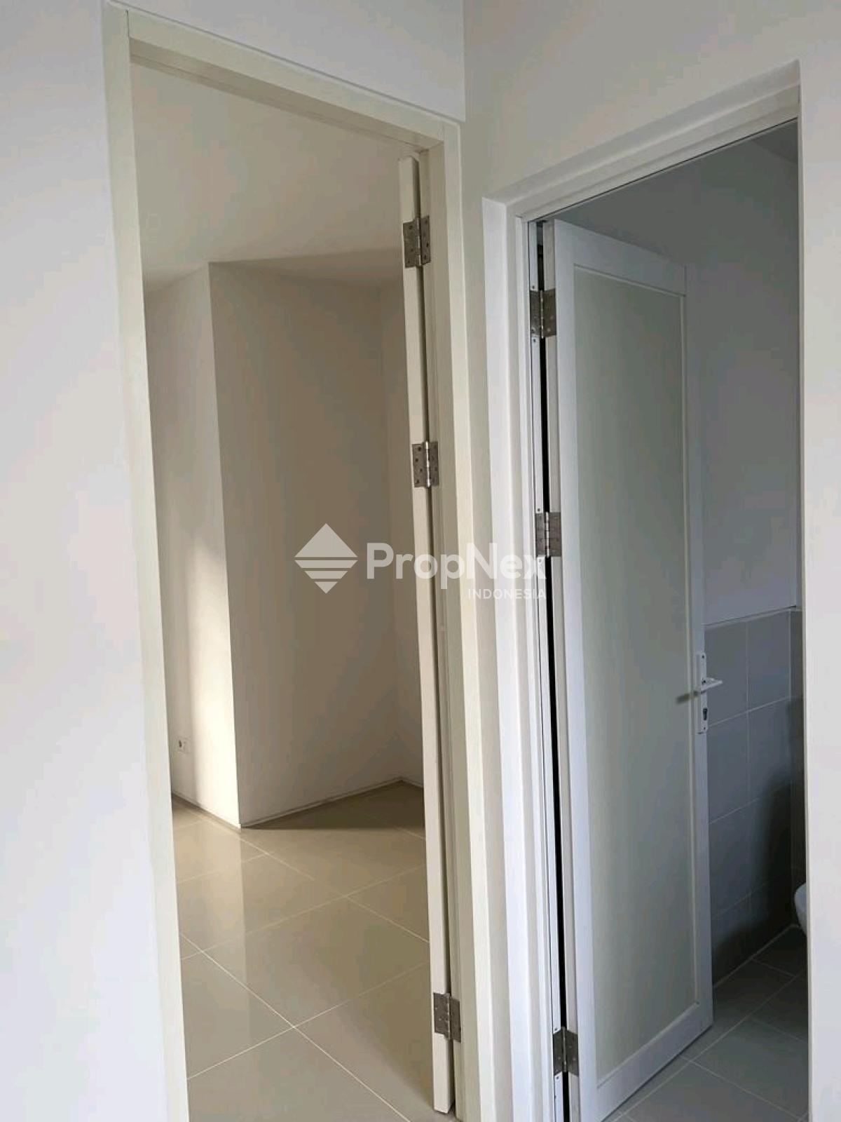 Rumah Baru 2 Lantai Rungkut Amesta Living dekat Alana Palace, Wiguna — foto 5