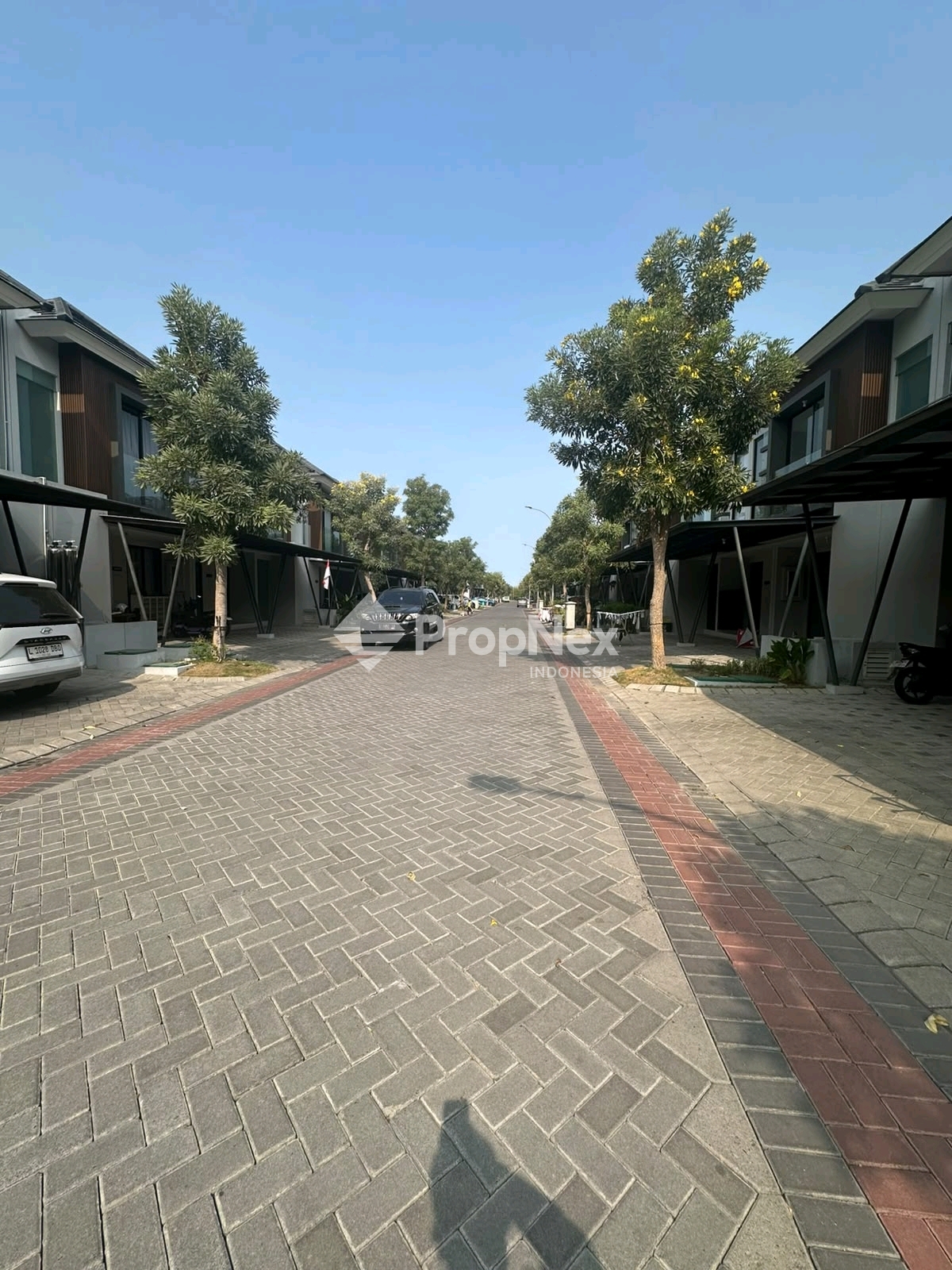 Dijual Murah Butuh Cepat Laku Rumah Grand Pakuwon Benowo 2LT 3KT LT72m Dekat Food Junction Surabaya Barat — foto 7