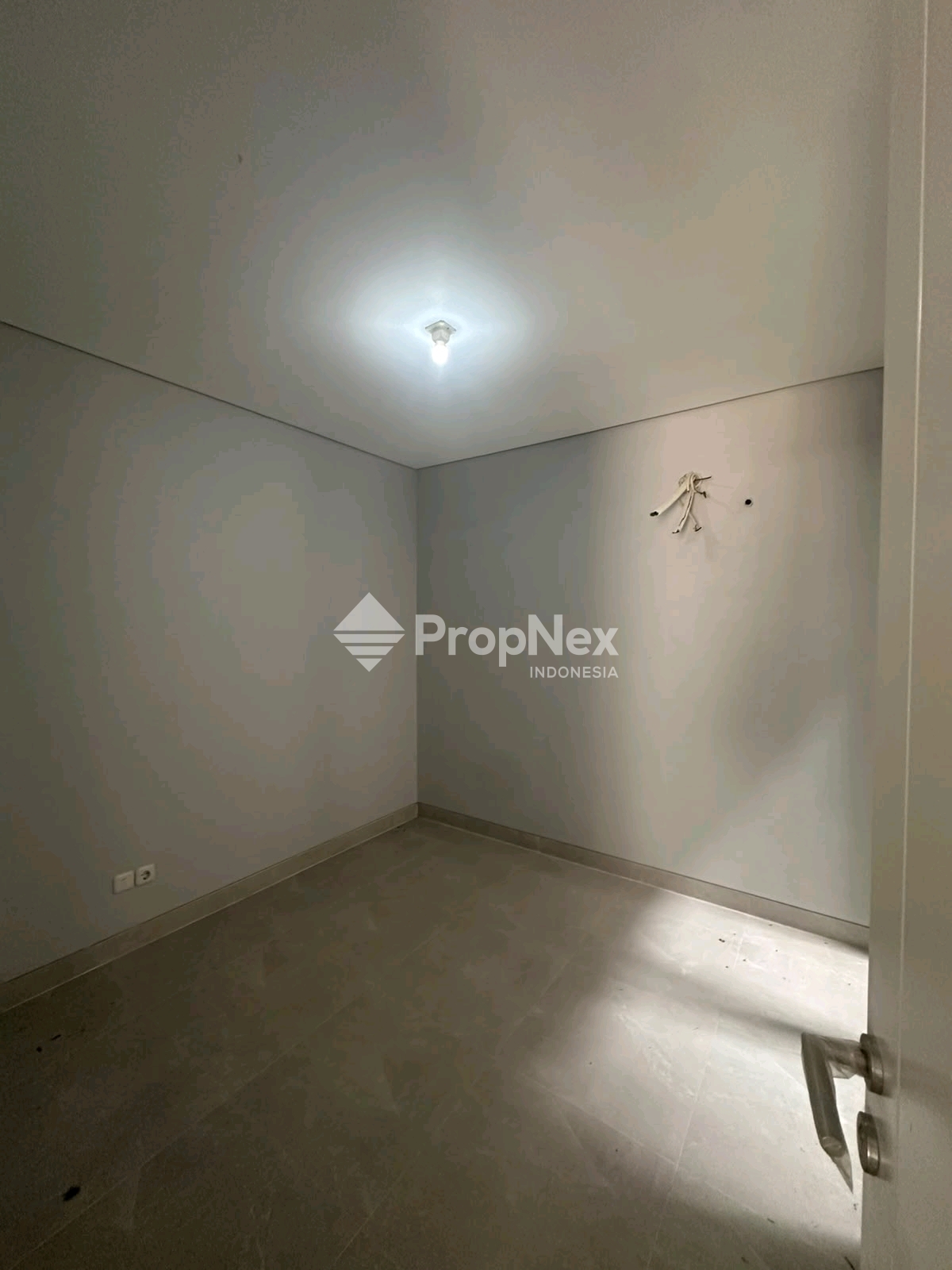 Dijual Murah Butuh Cepat Laku Rumah Grand Pakuwon Benowo 2LT 3KT LT72m Dekat Food Junction Surabaya Barat — foto 9