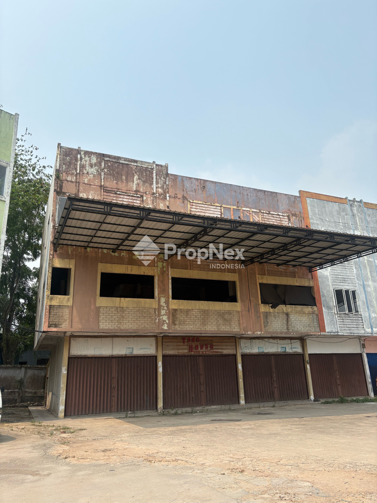 DiSewakan Ruko 3 Gandeng Tembesi Hadap Jalan Besar