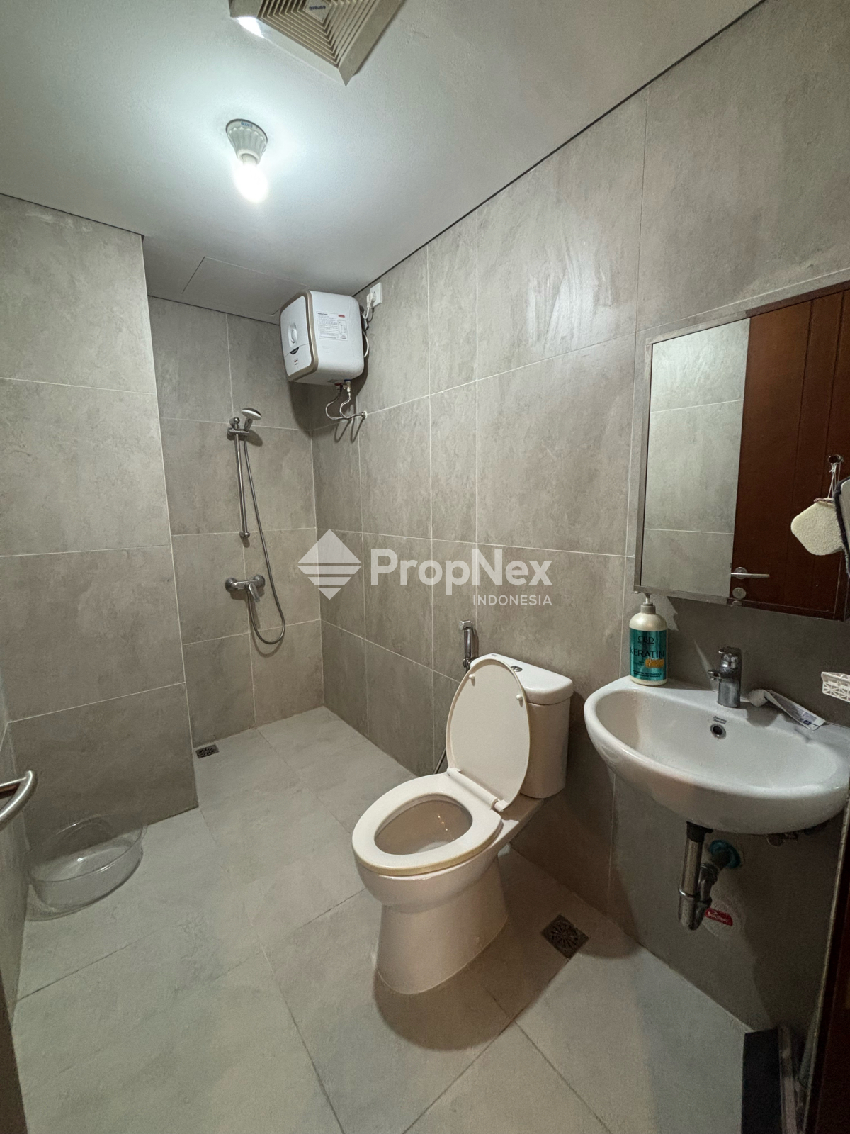 Pollux Habibie Tower 2 Bluhen 1501 — foto 2