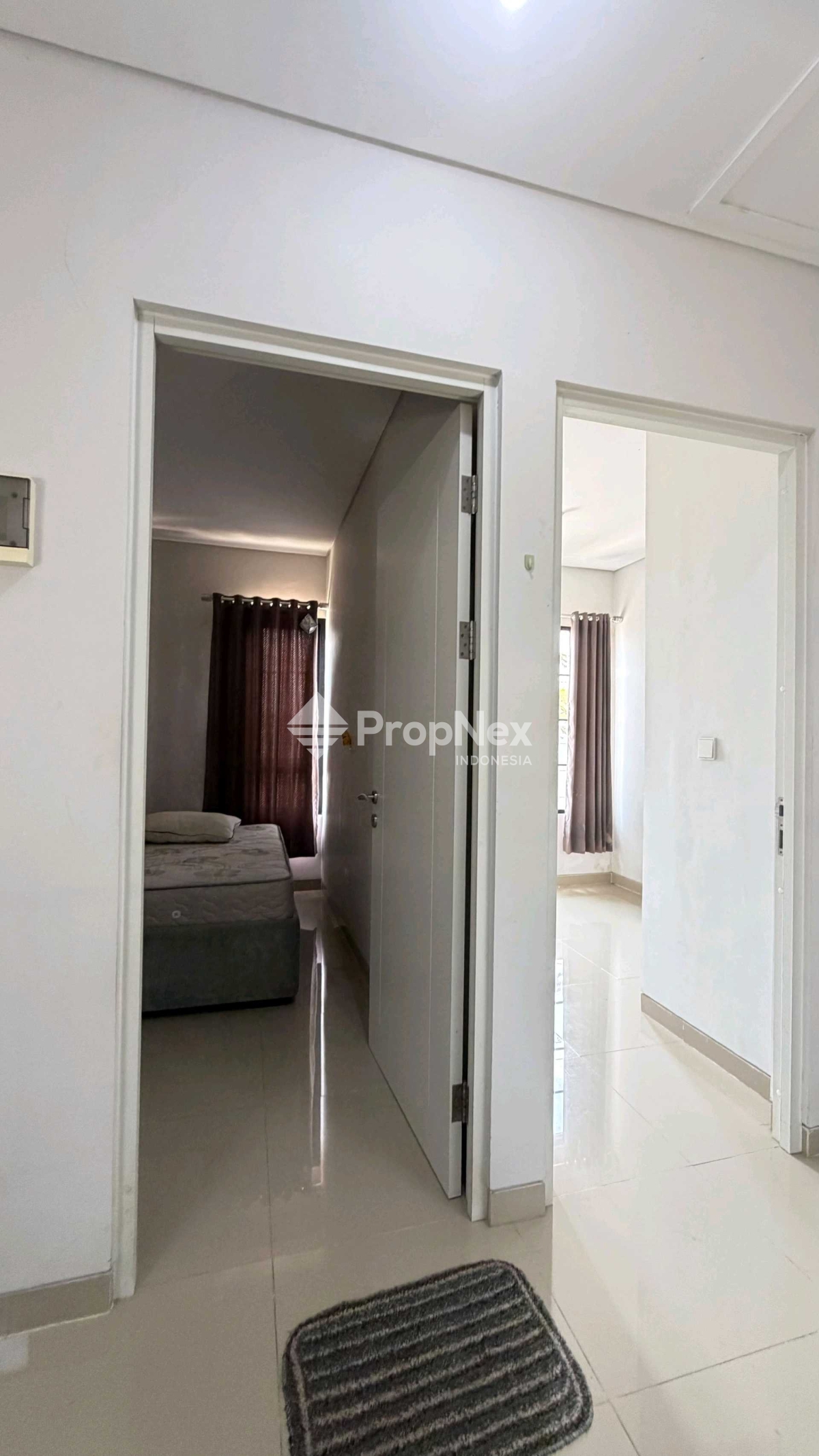Disewakan Rumah Mansion Nine Lakarsantri 2LT 2KT LT50m — foto 4