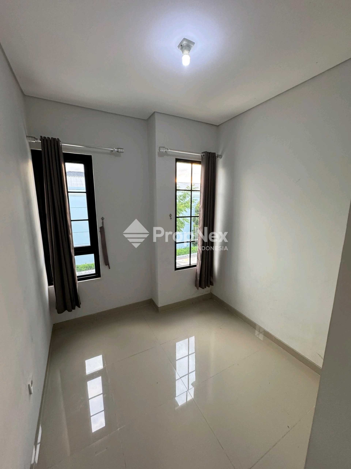 Disewakan Rumah Mansion Nine Lakarsantri 2LT 2KT LT50m — foto 8