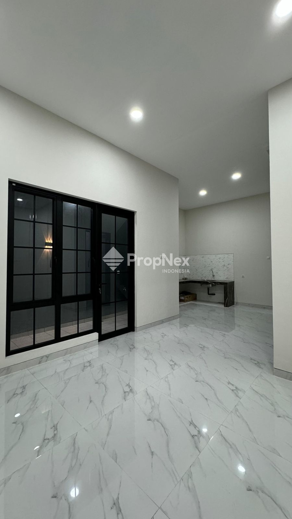 BARU 2 Lantai Rungkut Asri Tengah dekat Grand City, Purimas — foto 2