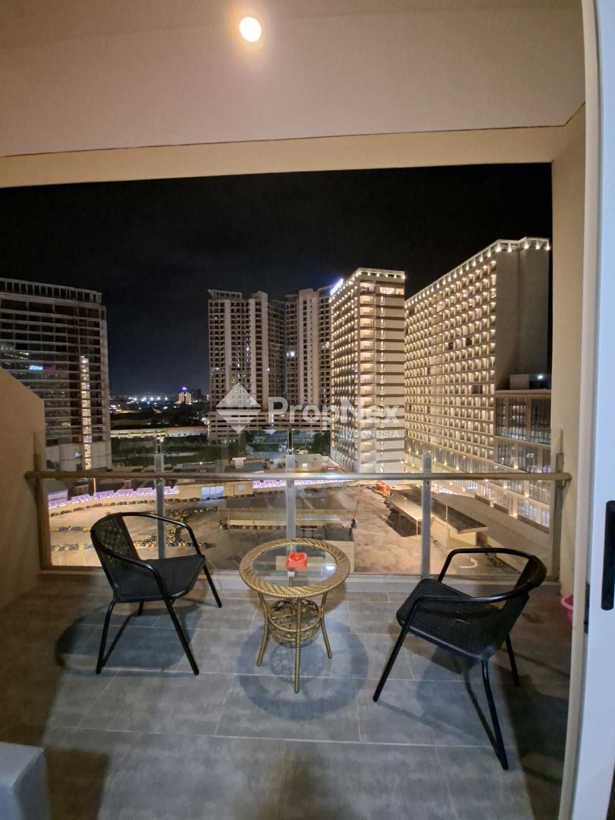 DISEWAKAN APARTMENT NAGOYA THAMRIN TYPE STUDIO FULL FURNISHED — foto 2