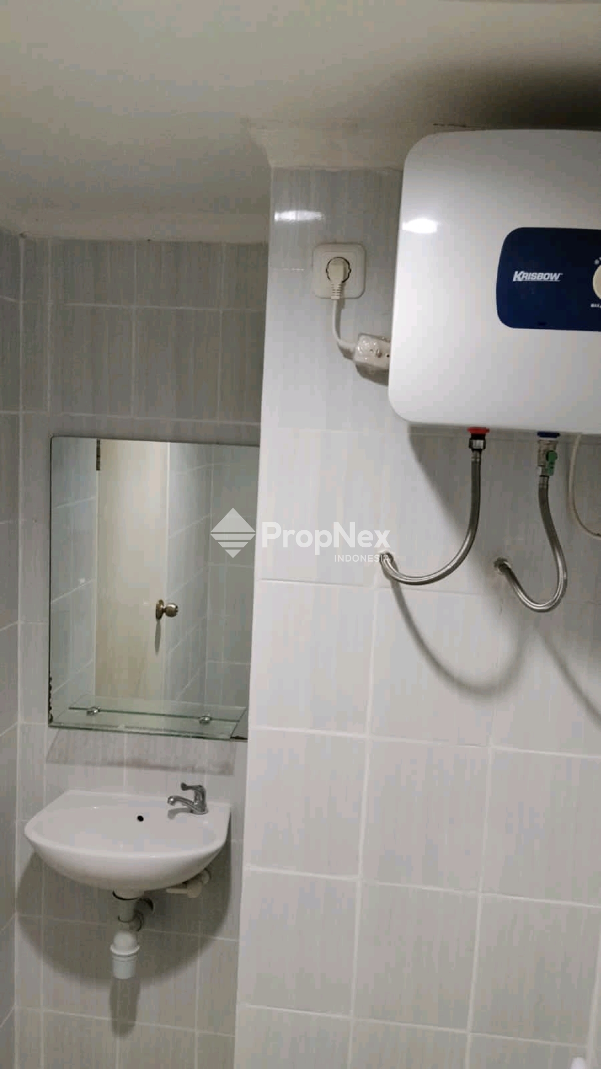 Rumah Modern Siap Huni di Grand Pakuwon Surabaya Timur 2 Lantai — foto 10