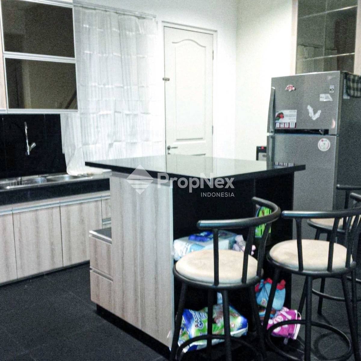 Rumah Mewah Furnished Wisata Bukit Mas Wiyung Surabaya Turun Harga — foto 5