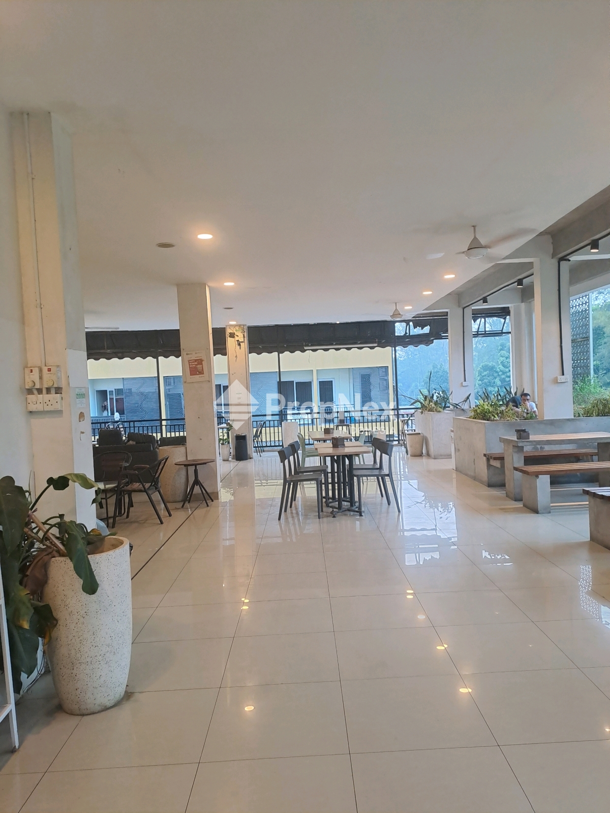 3 Unit Ruko dengan Cafe Estetik di Tiban — foto 7