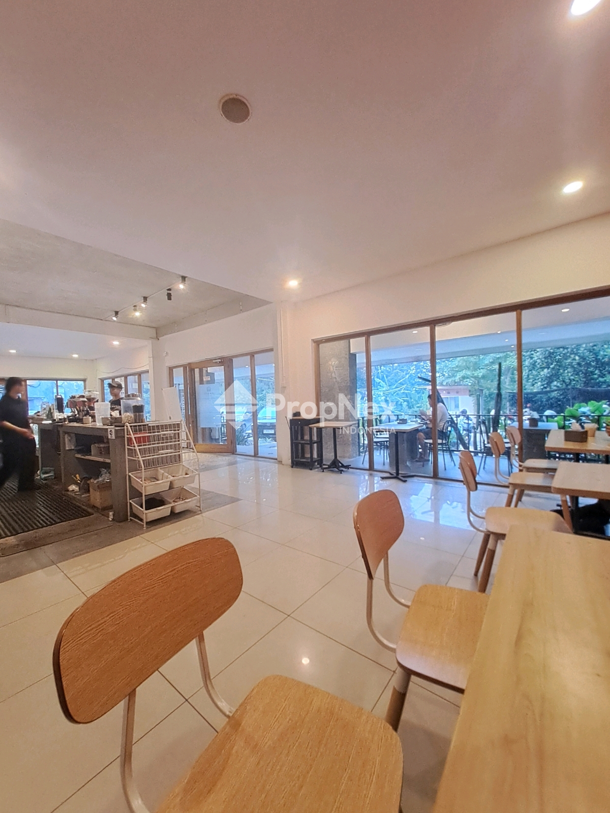3 Unit Ruko dengan Cafe Estetik di Tiban — foto 10
