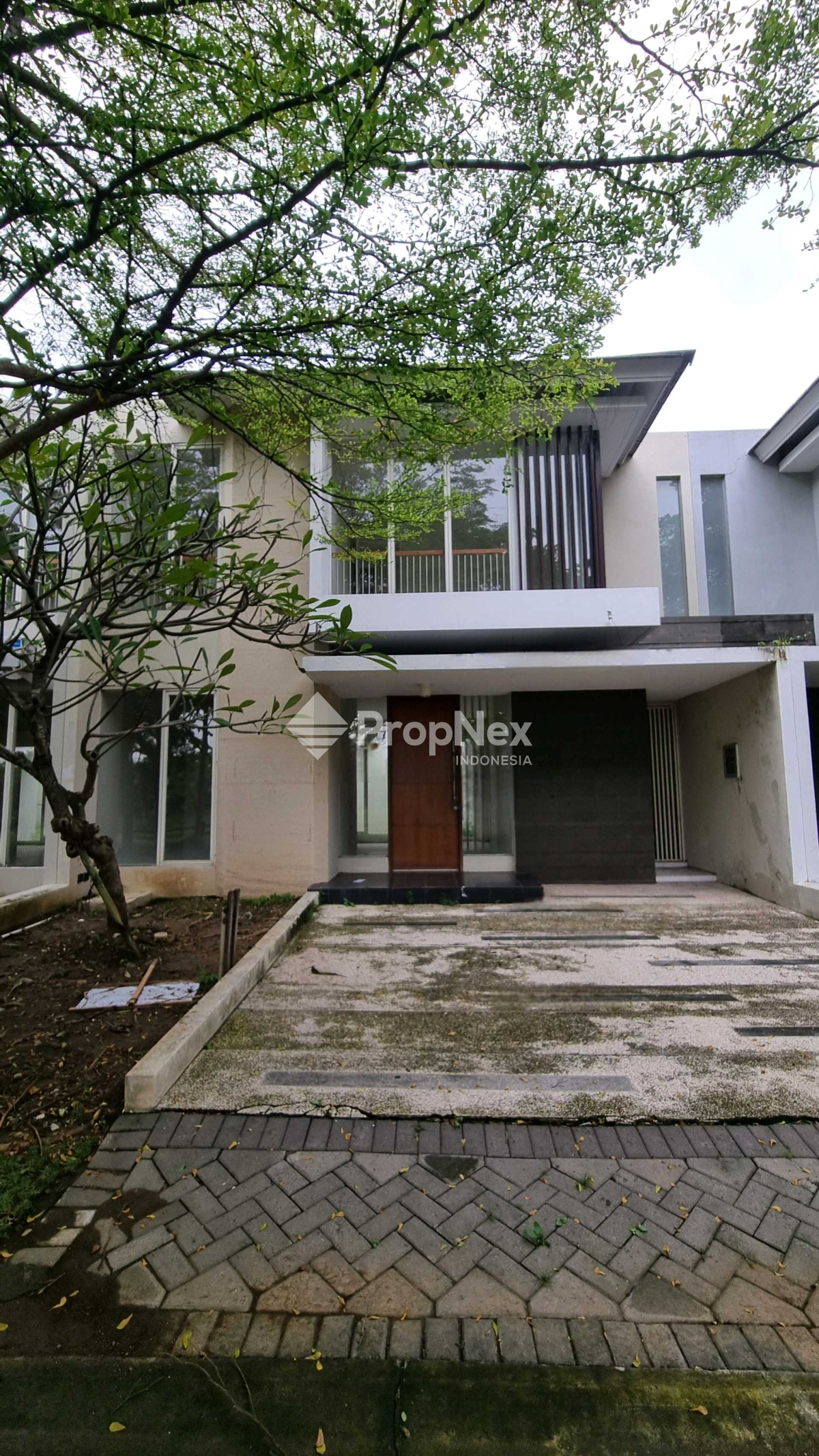 Dijual Murah Rumah Northwest Park Lake View 2LT Luas 135m 4KT Surabaya Barat Citraland Utara