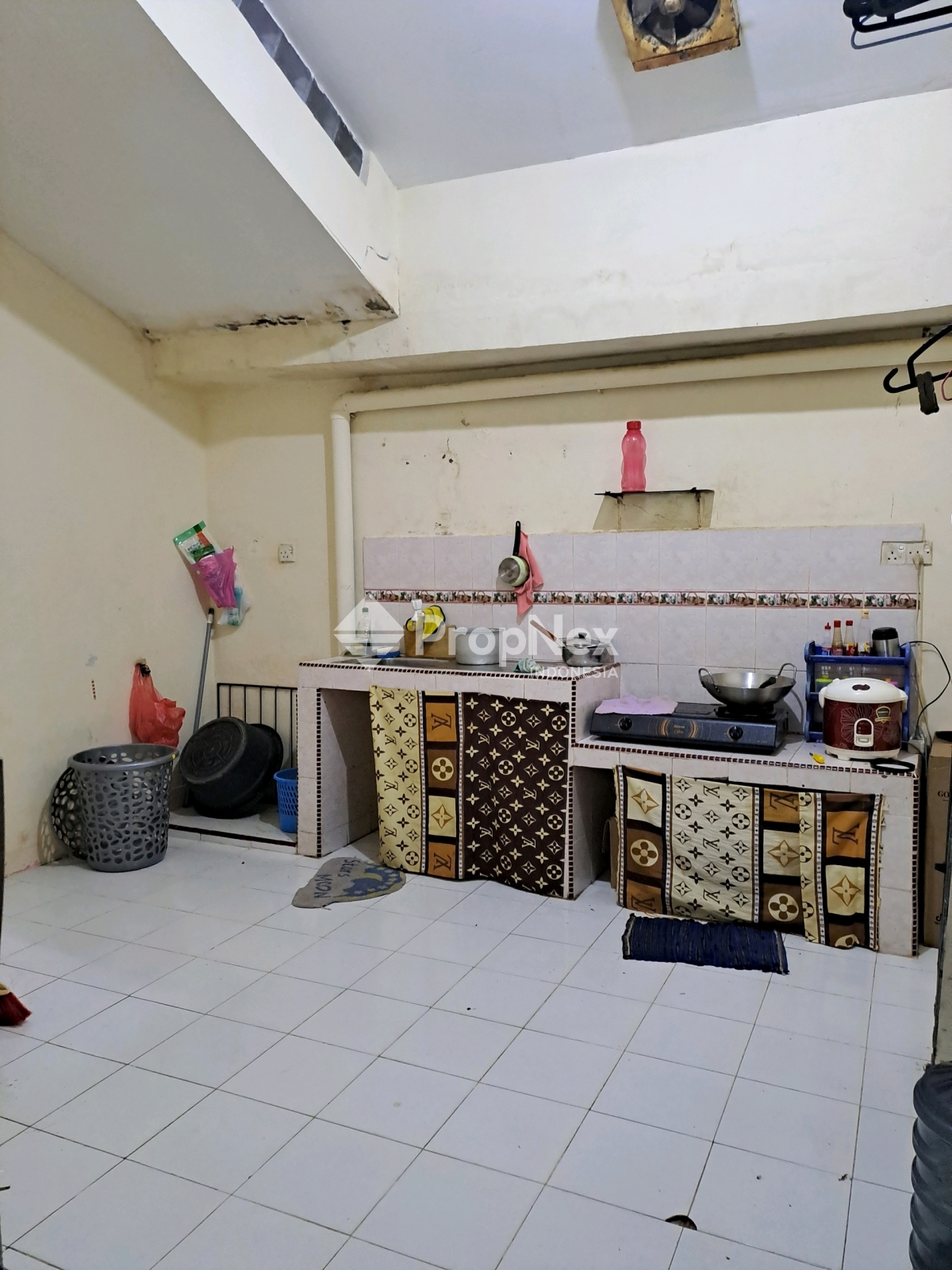 Rumah Minimalis di Tiban Mas Residence — foto 5