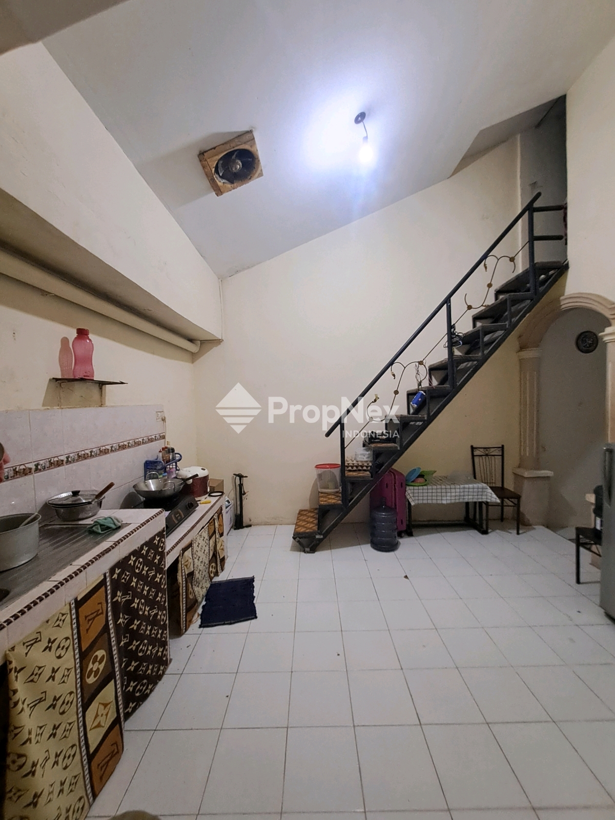 Rumah Minimalis di Tiban Mas Residence — foto 7