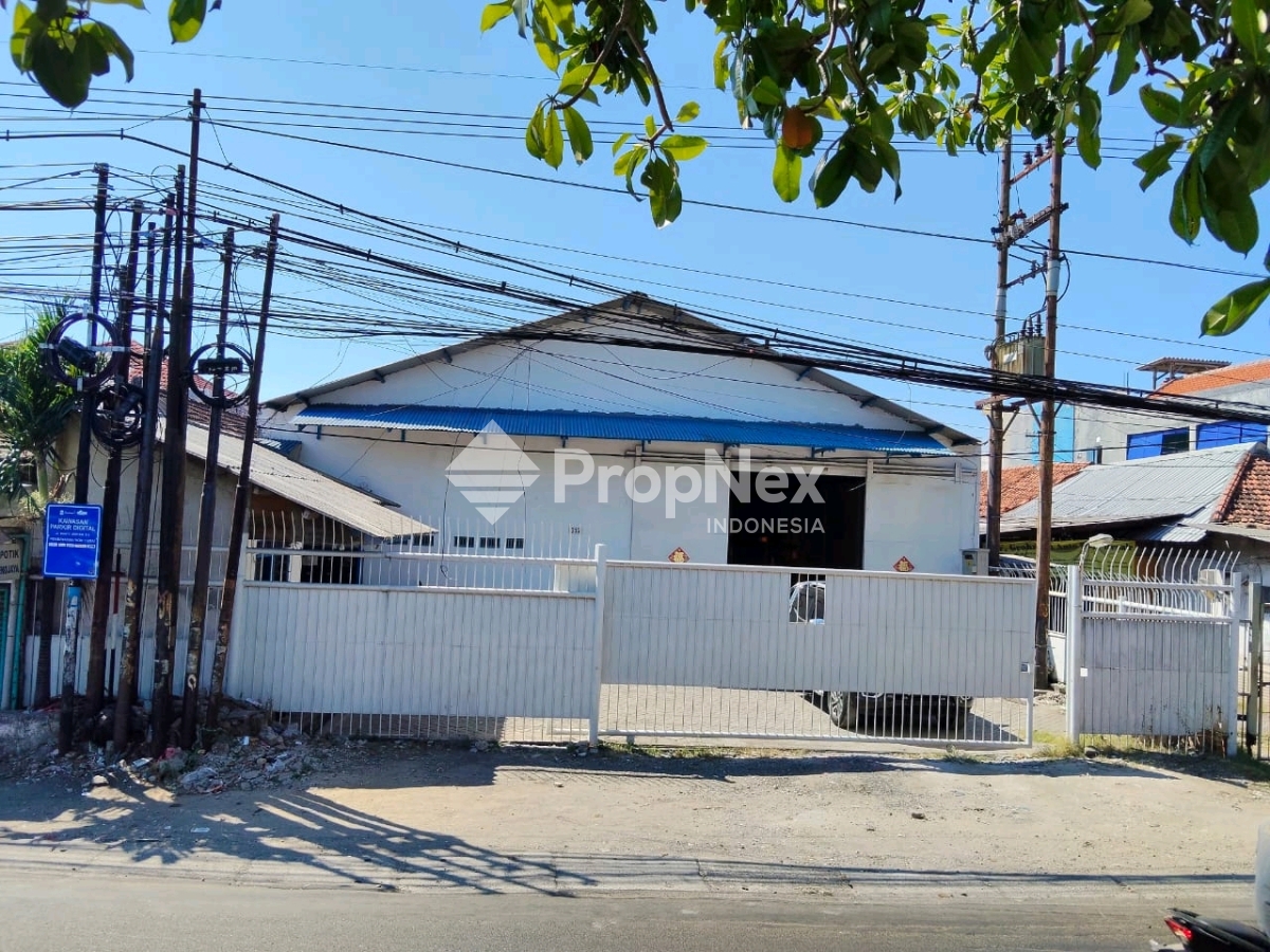 gudang raya banyuurip dkt manukan, tandes