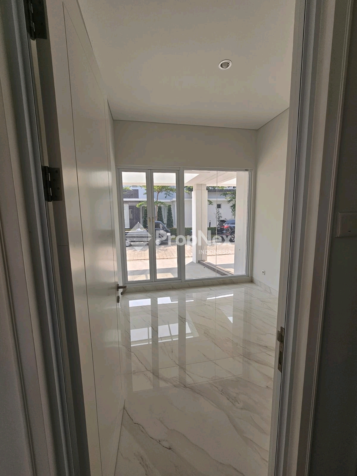 Rumah Hook Luas 5 KT Grand Pasadena Serpong Dijual — foto 2