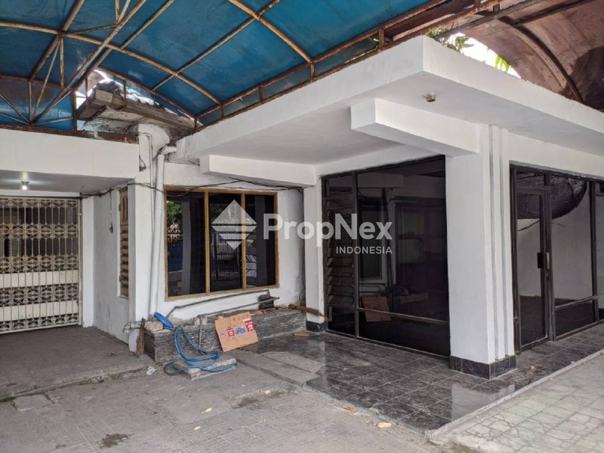 Rumah Usaha Bagus Kosongan di Jalan Raya Perak Lokasi Strategis — foto 9