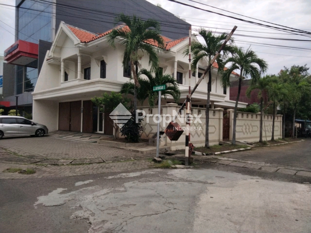 Rumah Mewah Gayungsari Surabaya Strategis