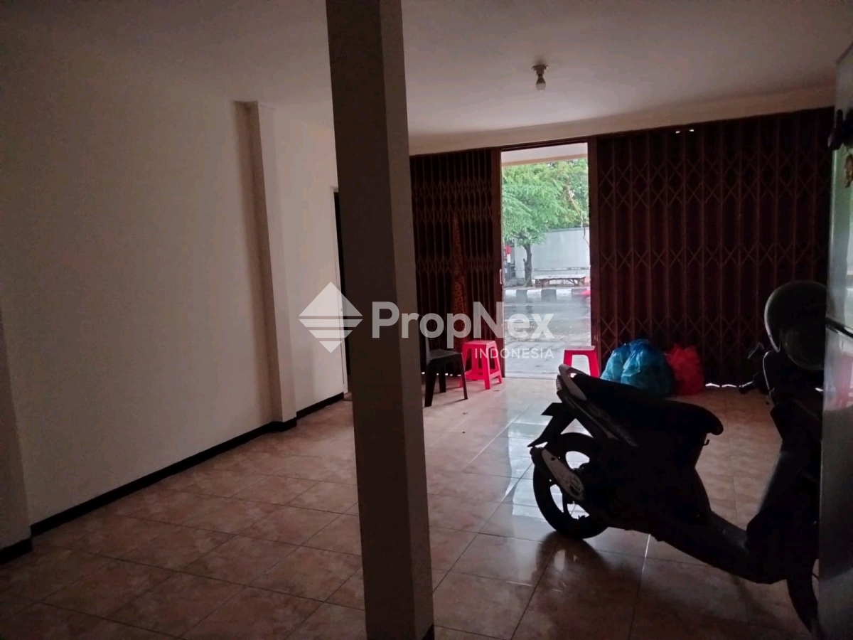 Rumah Mewah Gayungsari Surabaya Strategis — foto 3