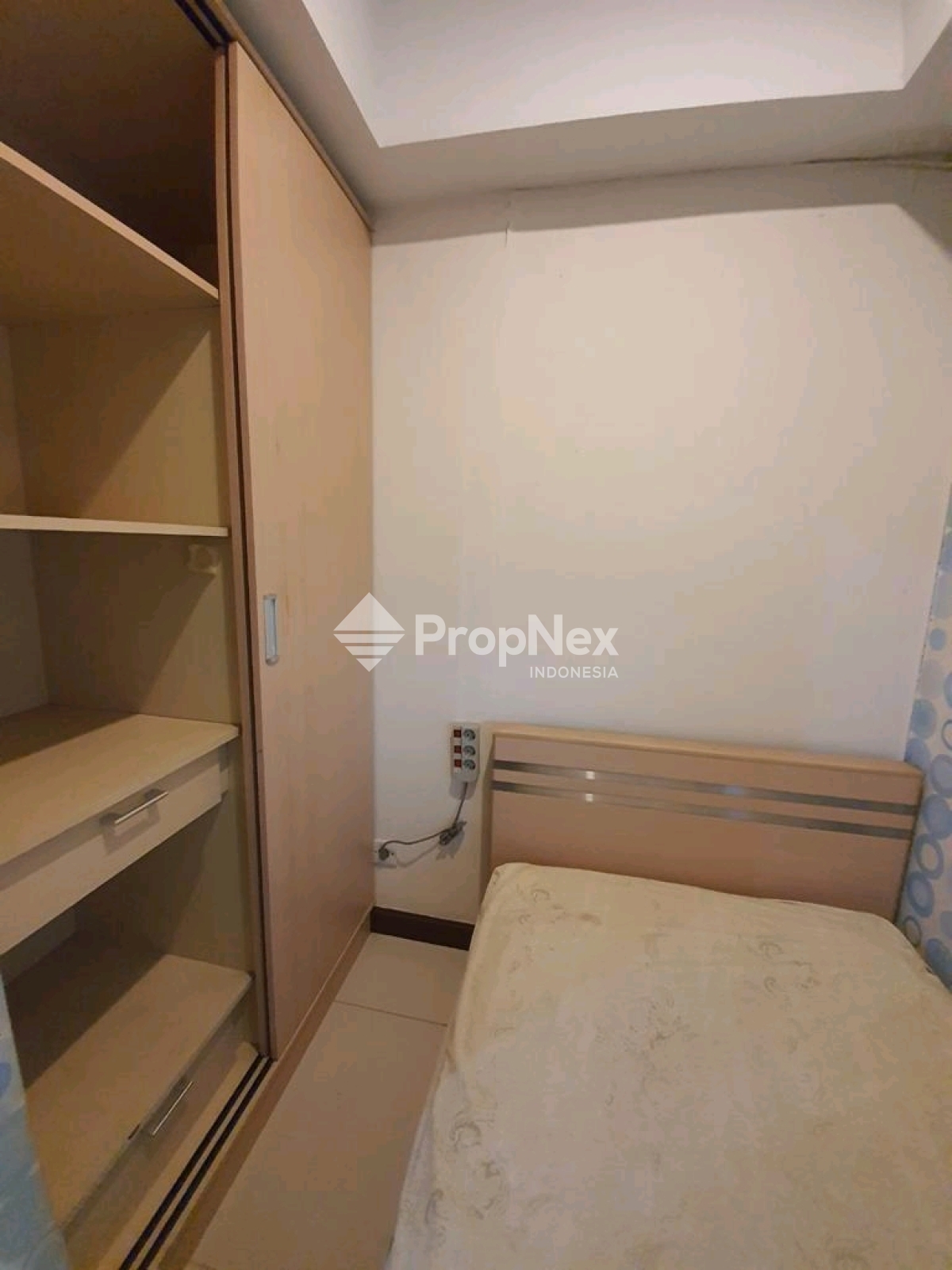 APARTEMEN WATERPLACE TOWER E — foto 6