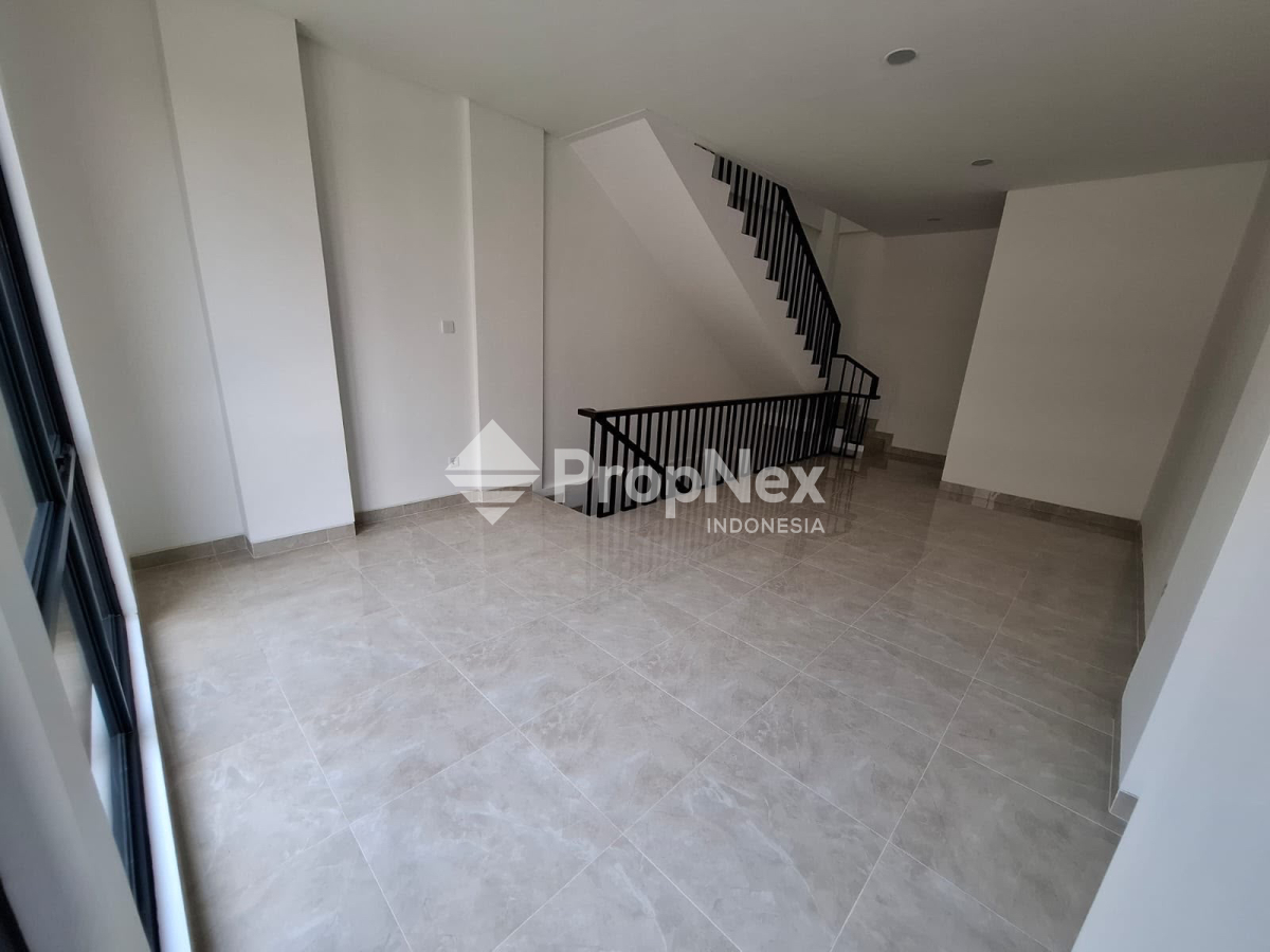 Jual Ruko 3 Lantai Strategis di West Village BSD City Tangerang Selatan — foto 2