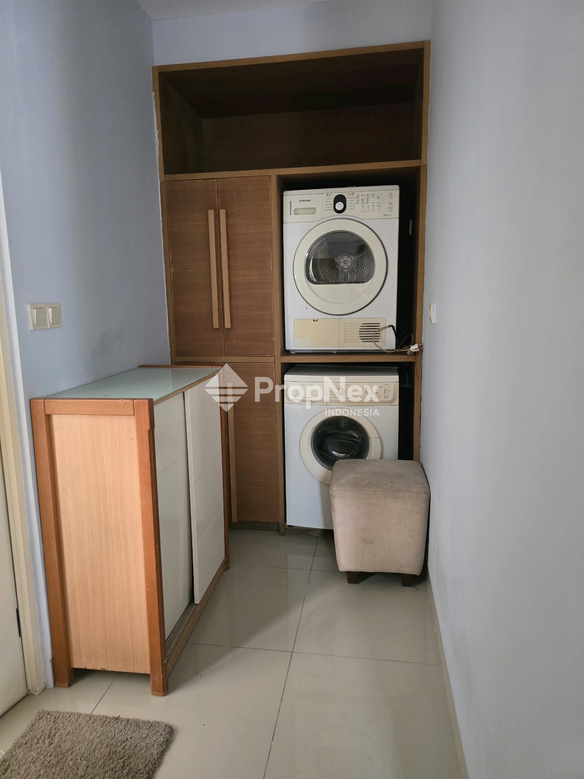 Dijual Rumah Mewah 5KT Furnished di Red Sapphire Serpong — foto 3