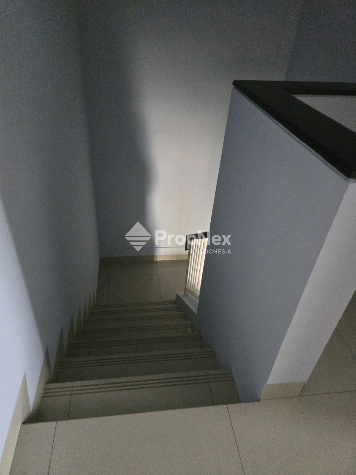 Dijual Rumah Mewah 5KT Furnished di Red Sapphire Serpong — foto 8