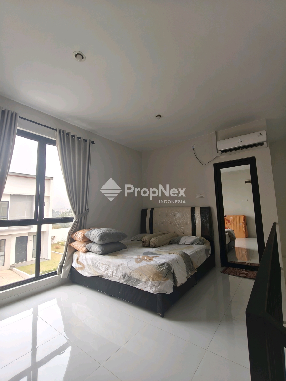 Disewakan Rumah Diamond Paviliun Type Mezzanine,Batam Center Pusat — foto 5
