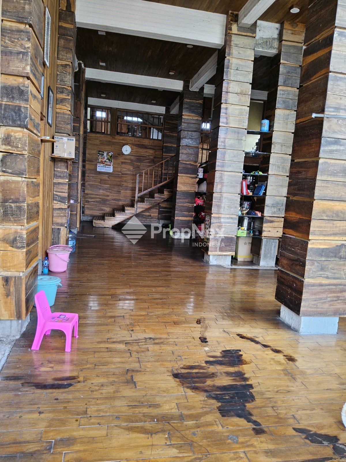 Rumah Etnik Kayu Petungasri Pandaan — foto 2